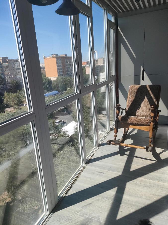 Двухкомнатная квартира в Актобе Экстерьер фото